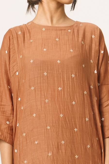 Buy_Dot_Orange Chanderi Round Kurta Set _Online_at_Aza_Fashions