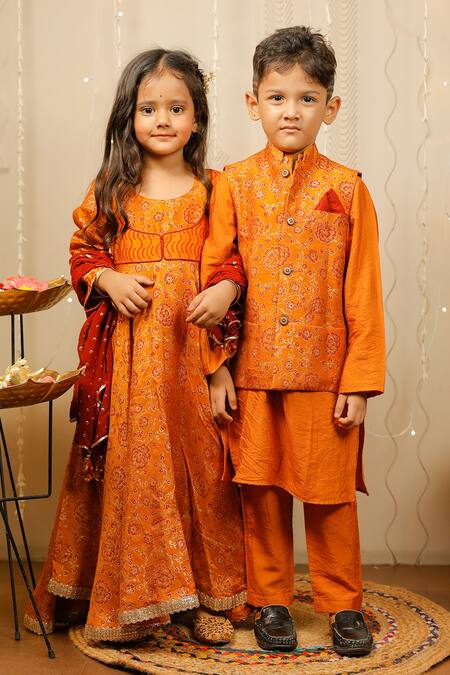 Tiny Colour Yellow Georgette Embroidery, Lace Floral Print Mustard Kurta Set With Dupatta at Aza Fashions Tiny Colour_Yellow Georgette Embroidery, Lace Floral Print Mustard Kurta Set With Dupatta _at_Aza_Fashions