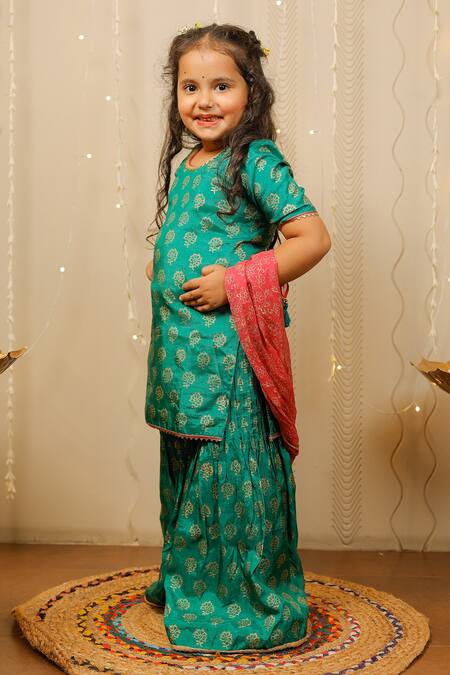 Tiny Colour Green Oxford, Chiffon Gota Patti, Tassels Printed Kurta Sharara Set Online at Aza Fashions Tiny Colour_Green Oxford, Chiffon Gota Patti, Tassels Printed Kurta Sharara Set _Online_at_Aza_Fashions