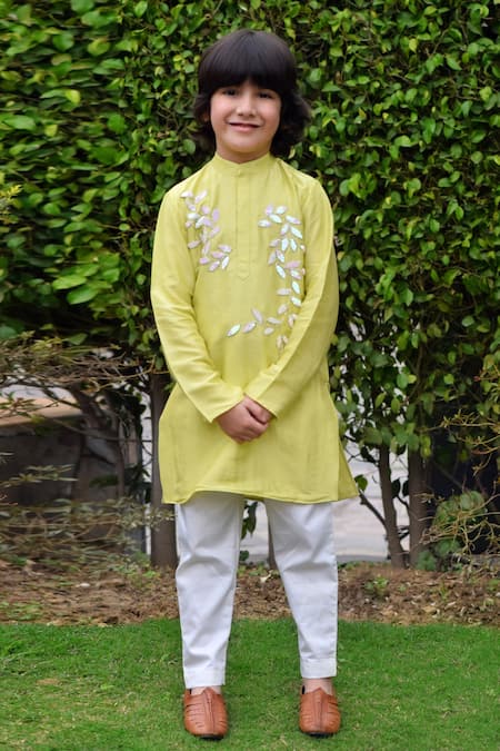 Panchhi by Kanupriya Tibrewala Embroidered Kurta Set 