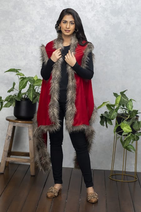 Rhe-Ana Red Wool Diamond Motif Open Neck Faux Fur Cape 