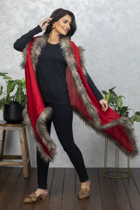 Buy Rhe-Ana Red Wool Diamond Motif Open Neck Faux Fur Cape Online at Aza Fashions Buy_Rhe-Ana_Red Wool Diamond Motif Open Neck Faux Fur Cape _Online_at_Aza_Fashions