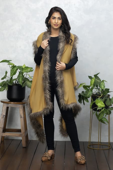 Rhe-Ana Yellow Wool Fur Open Neck Faux Cape 