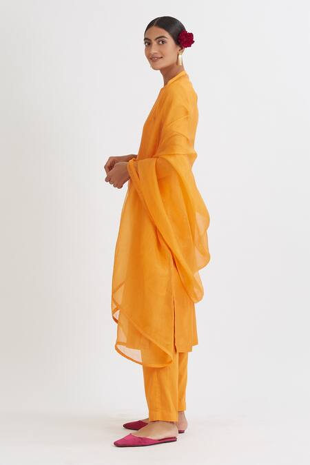 Shop_Peeli Dori_Orange Dupatta Silk Organza, Kurta Chanderi, Pant Cotton Satin Straight Set_Online_at_Aza_Fashions