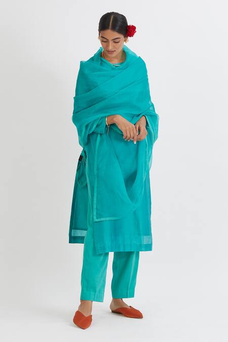 Buy Peeli Dori Blue Dupatta Silk Organza, Kurta Chanderi, Pant Cotton Satin Straight Set at Aza Fashions Buy_Peeli Dori_Blue Dupatta Silk Organza, Kurta Chanderi, Pant Cotton Satin Straight Set_at_Aza_Fashions