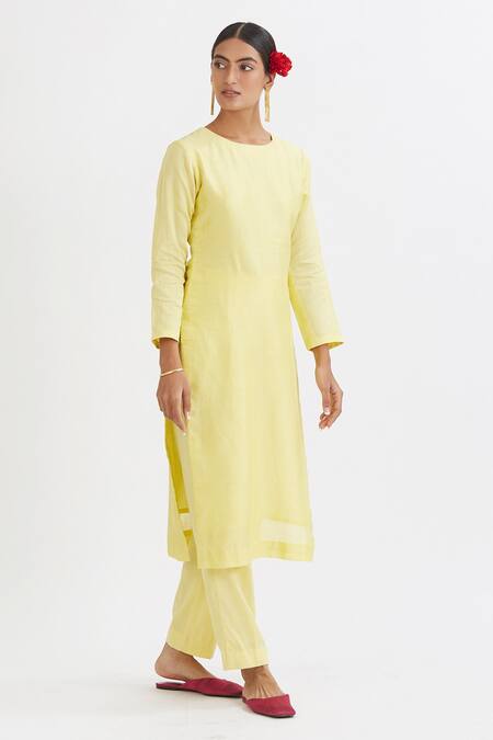 Peeli Dori Yellow Kurta Chanderi Embroidery Round Straight Set Online at Aza Fashions Peeli Dori_Yellow Kurta Chanderi Embroidery Round Straight Set _Online_at_Aza_Fashions