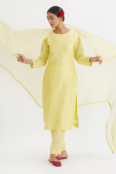 Buy Peeli Dori Yellow Kurta Chanderi Embroidery Round Straight Set Online at Aza Fashions Buy_Peeli Dori_Yellow Kurta Chanderi Embroidery Round Straight Set _Online_at_Aza_Fashions