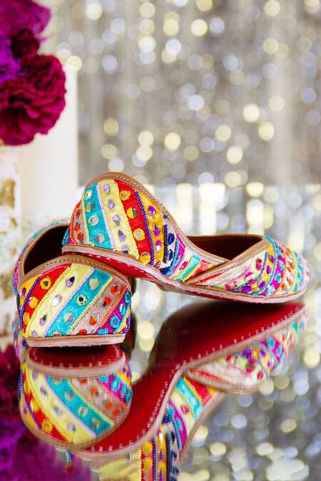 Shop House Of Vian Multi Color Rangrej Striped Juttis at Aza Fashions Shop_House Of Vian_Multi Color Rangrej Striped Juttis _at_Aza_Fashions