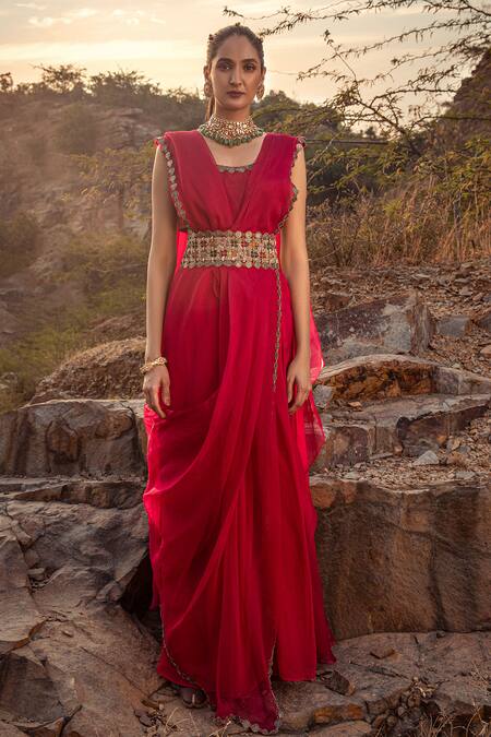 Ridhima Bhasin_Pink Organza Scoop Neck Pre-draped Saree With Blouse _Online_at_Aza_Fashions