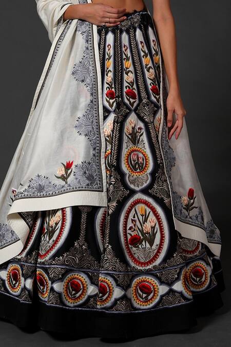 Shop_Rohit Bal_White , Chanderi, Lining Floral Scoop Silk Embroidered Lehenga Set _Online_at_Aza_Fashions