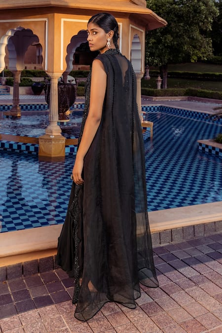 Ridhima Bhasin Embroidered Jacket & Pre-Draped Saree Set 