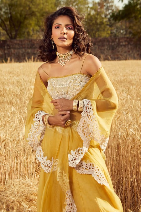 Ridhima Bhasin_Yellow Organza U Neck Lehenga Set _Online_at_Aza_Fashions