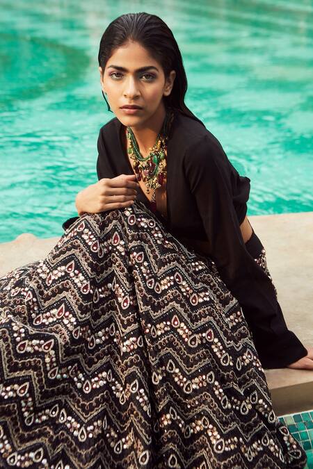 Ridhima Bhasin Black Organza Hand Embroidered V Neck Lehenga And Choli Set Online at Aza Fashions Ridhima Bhasin_Black Organza Hand Embroidered V Neck Lehenga And Choli Set _Online_at_Aza_Fashions