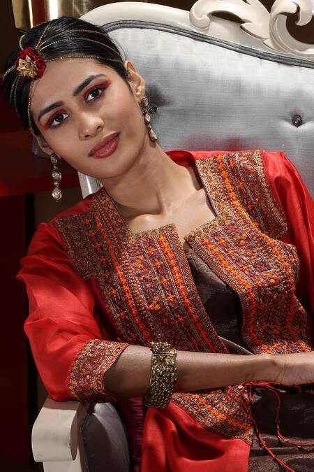 Neeta Bhargava_Red Handwoven Cotton Silk, Organza And Tissue Embellished Jacket & Pant Set _at_Aza_Fashions