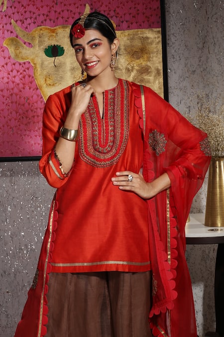 Neeta Bhargava_Orange Handwoven Cotton Silk And Organza Notched Embellished Kurta & Gharara Set _Online_at_Aza_Fashions