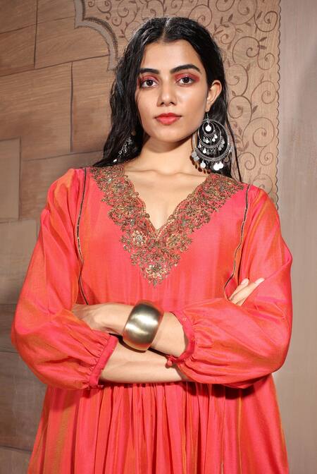 Buy_Neeta Bhargava_Orange Chanderi And Tissue Lining Cotton, Handwoven Organza V Neck Kurta Set _Online_at_Aza_Fashions