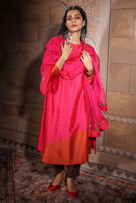 Buy_Neeta Bhargava_Brown Chanderi, Handwoven Cotton Silk, Organza And Tissue Round Kurta Set _Online_at_Aza_Fashions