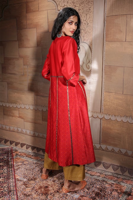 Shop_Neeta Bhargava_Gold Handwoven Chanderi And Tissue Round Kurta Set _at_Aza_Fashions