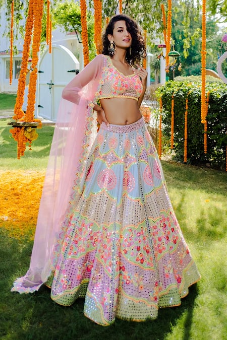 Shahbanu Pink Banarasi Handwoven Lehenga – Estie Couture
