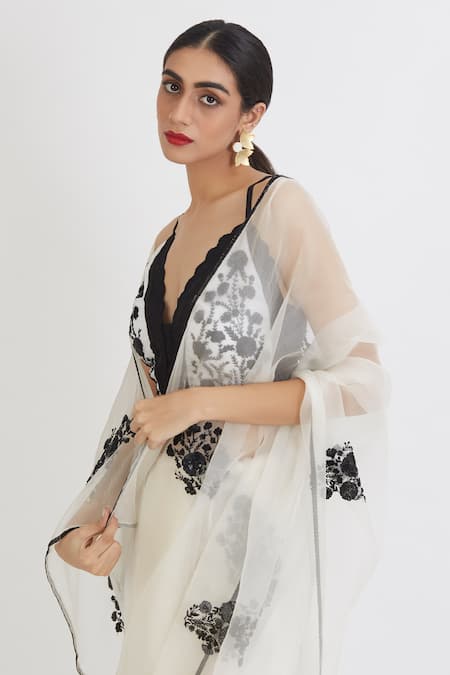 Shop_Peeli Dori_White Silk Organza Embroidery V Neck Saree With Blouse _Online_at_Aza_Fashions