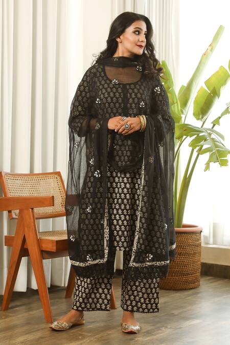 Buy_Gulabo Jaipur_Black Cotton, Doriya Hand Block Print, Thread Rekha Floral Kurta Palazzo Set_Online_at_Aza_Fashions