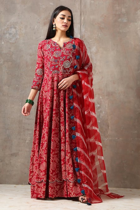 Rekha Agra_Red Organza, Cotton Slub Notched Printed Anarkali With Dupatta _Online_at_Aza_Fashions