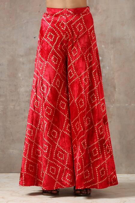 Buy_Rekha Agra_Red Silk, Organza, Velvet V Neck Embroidered Kurta Set_Online_at_Aza_Fashions