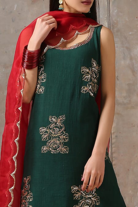 Rekha Agra_Green Organza, Cotton Slub Scoop Neck Embroidered Kurta With Dupatta _Online_at_Aza_Fashions