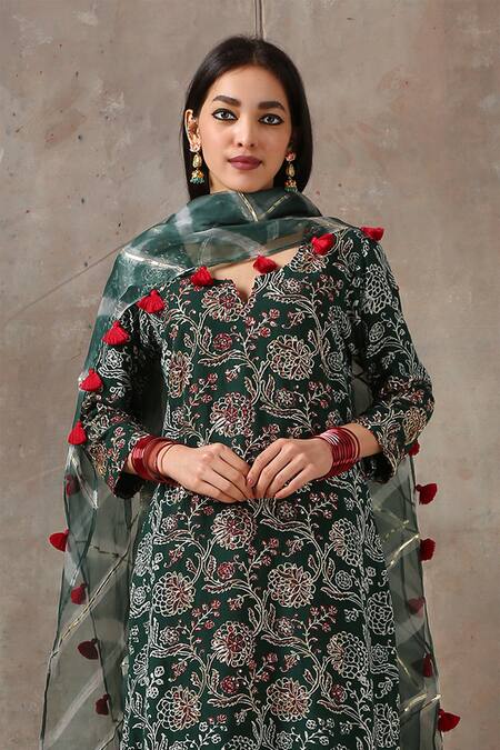 Rekha Agra_Green Organza, Cotton Slub Notched Floral Print Kurta Set _Online_at_Aza_Fashions