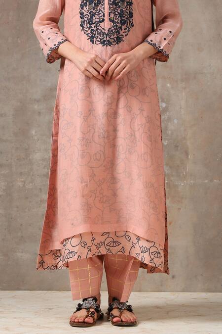 Buy_Rekha Agra_Pink Cotton Lurex, Handloom Chanderi Mandarin Collar Kurta Set _Online_at_Aza_Fashions