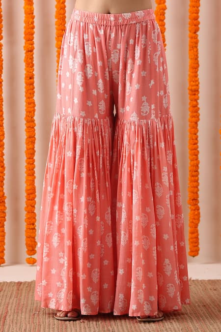Rekha Agra_Peach Slub Lining Block Print And Pearls Round Kurta & Gharara Set _Online_at_Aza_Fashions