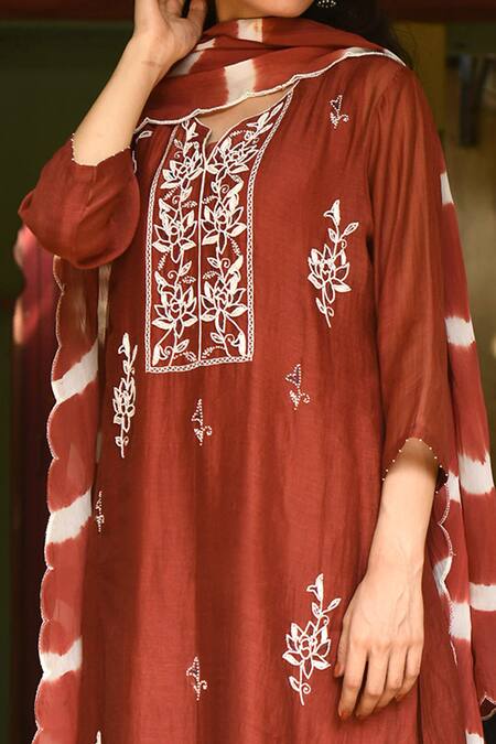 Rekha Agra_Brown Cotton Silk, Flat Chiffon, Handloom Chanderi Notched Kurta Set _Online_at_Aza_Fashions