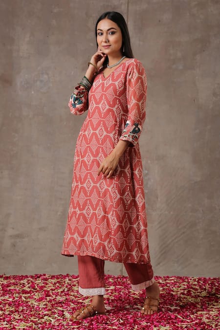 Rekha Agra A-Line Kurta & Pant Set 