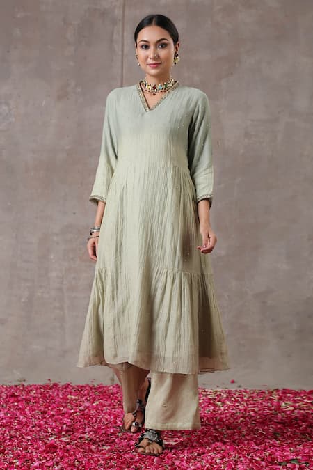 Rekha Agra_Green Organza, Chanderi, Cotton Silk Mukaish Work V Neck Embroidered Kurta Set _Online_at_Aza_Fashions
