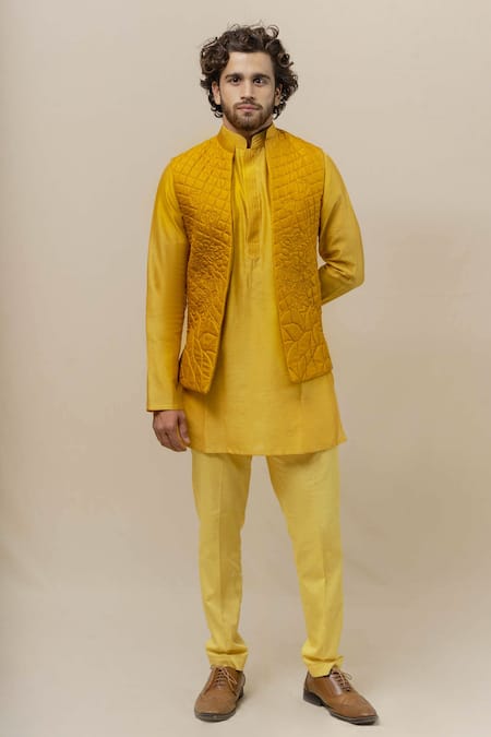 Runit Gupta Silk Quilted Bundi & Kurta Set 