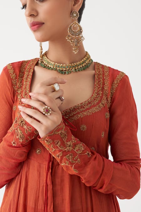 Rhua Red Dupatta Crushed Silk, Kurta Handwoven Sahira Embroidered Anarkali Set at Aza Fashions Rhua_Red Dupatta Crushed Silk, Kurta Handwoven Sahira Embroidered Anarkali Set _at_Aza_Fashions