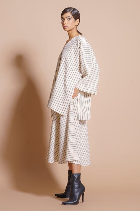 Buy Stoique Beige Cotton Muslin Striped Print Flared Skirt Online at Aza Fashions Buy_Stoique_Beige Cotton Muslin Striped Print Flared Skirt _Online_at_Aza_Fashions