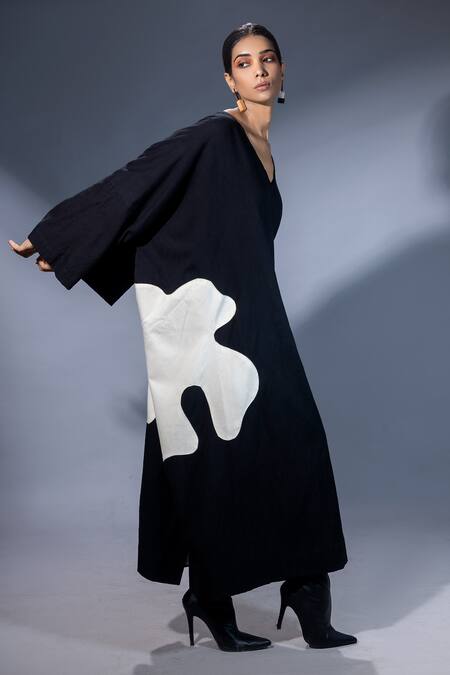 Stoique Black Cotton Matty Abstract V Neck Applique Anti-fit Dress Online at Aza Fashions Stoique_Black Cotton Matty Abstract V Neck Applique Anti-fit Dress _Online_at_Aza_Fashions