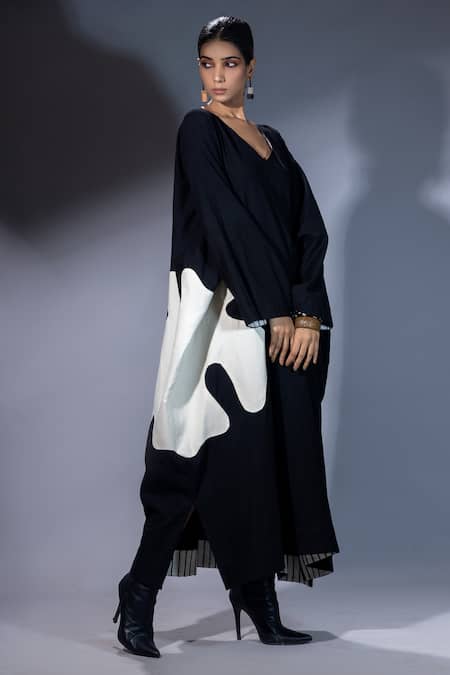 Shop Stoique Black Cotton Matty Abstract V Neck Applique Anti-fit Dress Online at Aza Fashions Shop_Stoique_Black Cotton Matty Abstract V Neck Applique Anti-fit Dress _Online_at_Aza_Fashions