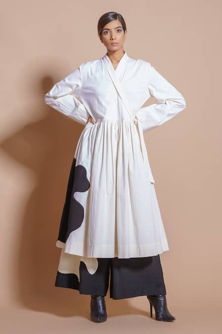 Stoique Overlap Applique Dress 