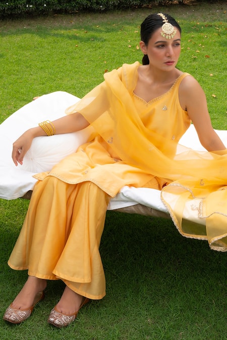 Buy_Rashi Jain_Yellow Chanderi V Neck Subha Kurta Sharara Set _Online_at_Aza_Fashions