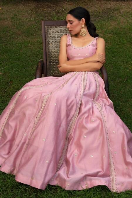 Buy Rashi Jain Pink Chanderi Scoop Neck Kyari Bridal Lehenga Set Online at Aza Fashions Buy_Rashi Jain_Pink Chanderi Scoop Neck Kyari Bridal Lehenga Set _Online_at_Aza_Fashions