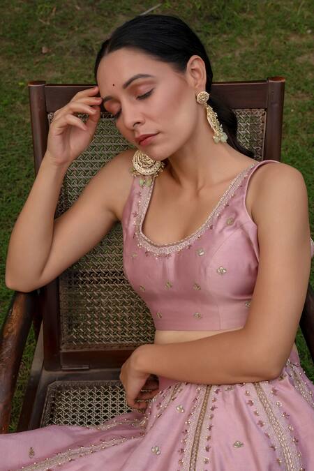 Rashi Jain Pink Chanderi Scoop Neck Kyari Bridal Lehenga Set at Aza Fashions Rashi Jain_Pink Chanderi Scoop Neck Kyari Bridal Lehenga Set _at_Aza_Fashions