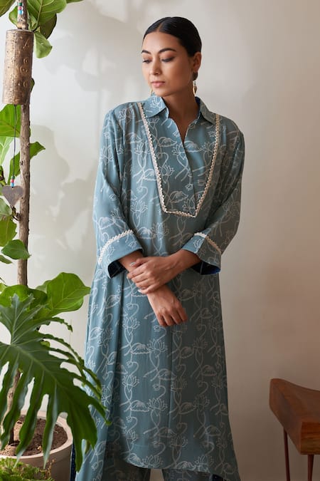 Rekha Agra Blue Collared Floral Print Kaftan And Pant Set Online at Aza Fashions Rekha Agra_Blue Collared Floral Print Kaftan And Pant Set _Online_at_Aza_Fashions