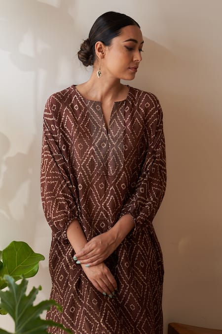 Rekha Agra Brown Cotton, Chanderi Embroidery Round Neck Diamond Motif Print Kurta With Pant Online at Aza Fashions Rekha Agra_Brown Cotton, Chanderi Embroidery Round Neck Diamond Motif Print Kurta With Pant _Online_at_Aza_Fashions
