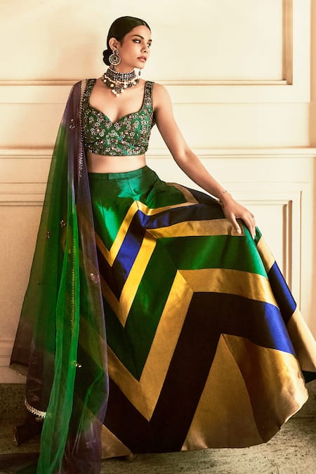 Buy Dark Green Velvet Lehenga With Velvet Choli Online - LLCV01447 | Andaaz  Fashion