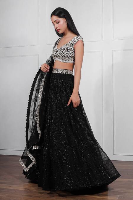 Buy Black Blouse And Lehenga Raw Silk Dupatta Net Embroidery V Neck Set For  Women by Ridhi Mehra Online at Aza Fashions.