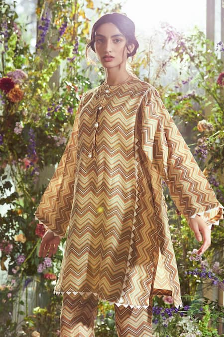 Ridhi Mehra Yellow Chanderi Round Kurta And Pant Set Online at Aza Fashions Ridhi Mehra_Yellow Chanderi Round Kurta And Pant Set _Online_at_Aza_Fashions