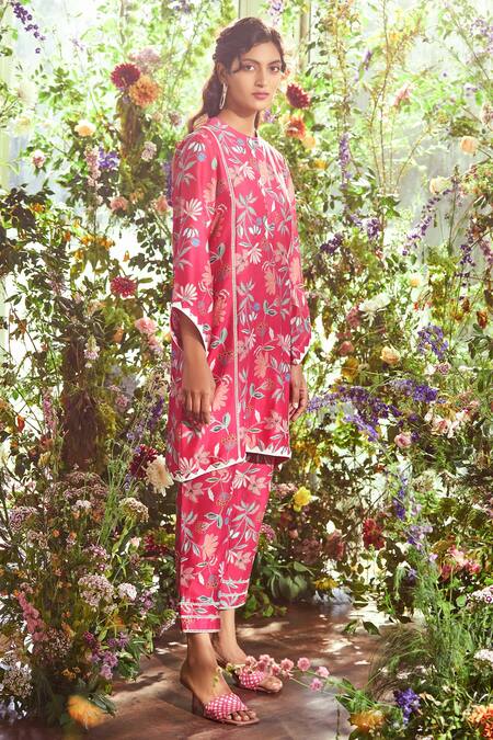 Ridhi Mehra Pink Chanderi Round Kurta And Pant Set Online at Aza Fashions Ridhi Mehra_Pink Chanderi Round Kurta And Pant Set _Online_at_Aza_Fashions