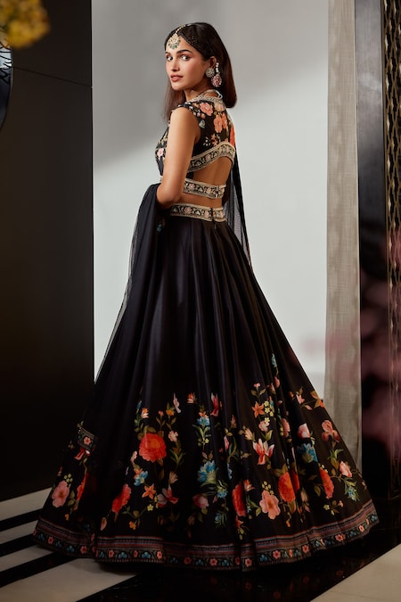 Stitched Embroidery Black Aari Work Cotton Lehenga Choli With Bandhej  Dupatta at Rs 1500 in Ahmedabad